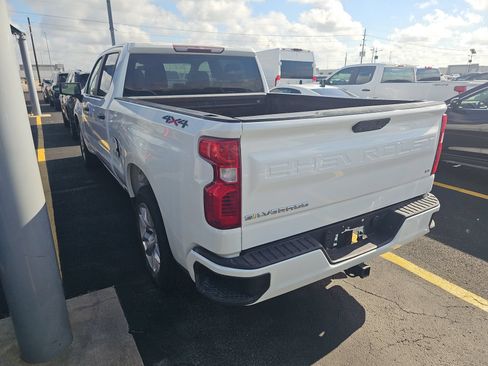 Used 2020 Chevrolet Silverado 1500 W/T w/ WT Value Package AWD/4WD image 8