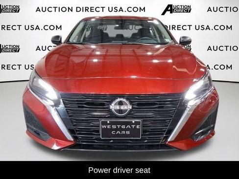 Used 2024 Nissan Altima 2.5 SV FWD image 3