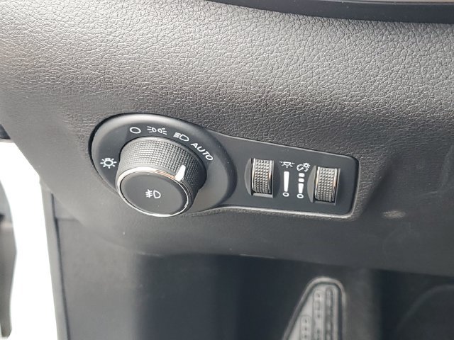 Used 2022 Jeep Compass Latitude AWD/4WD image 19