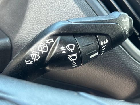 Used 2019 Ford Escape Titanium AWD/4WD image 36