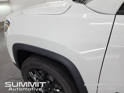 New 2026 Jeep Compass Latitude AWD/4WD image 35