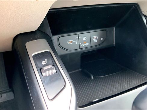 Certified 2025 Kia Sorento S w/ Panoramic Sunroof Package FWD image 28