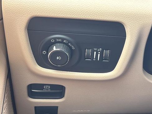 New 2026 Jeep Grand Cherokee Limited image 34