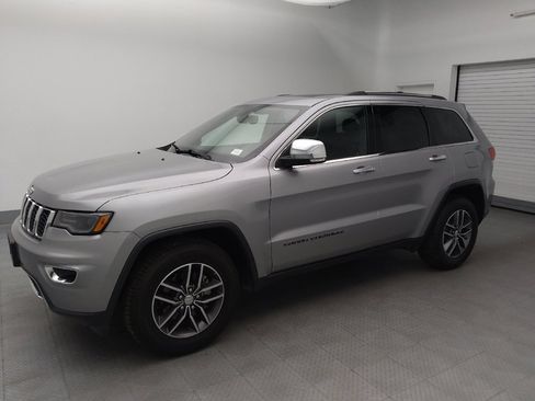 Used 2017 Jeep Grand Cherokee Limited w/ Luxury Group II RWD image 2
