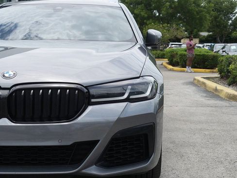 Used 2023 BMW 540i w/ M Sport Package RWD image 17
