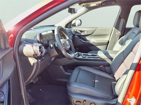 New 2026 Chevrolet Equinox LT w/ Convenience Package II image 17