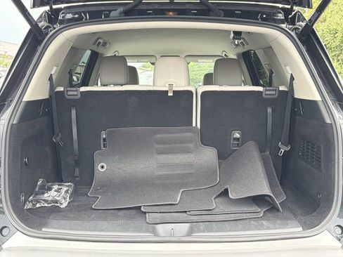 Used 2022 Nissan Pathfinder SL w/ Cargo Package AWD/4WD image 28