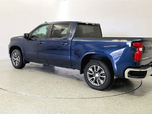 Used 2023 Chevrolet Silverado 1500 LT AWD/4WD image 5