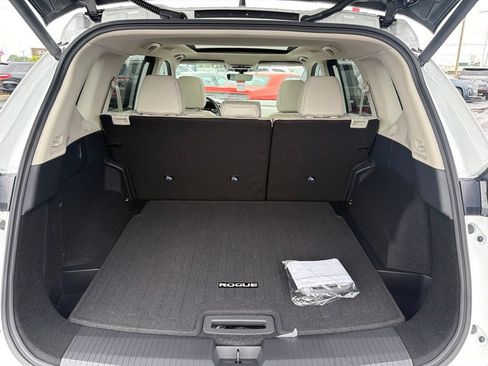 New 2026 Nissan Rogue Dark Armor AWD/4WD image 17