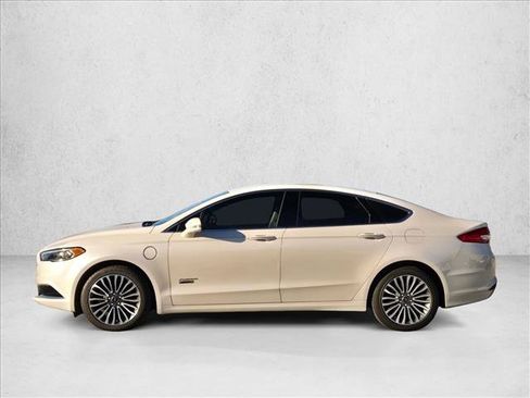 Used 2018 Ford Fusion Energi SE image 7