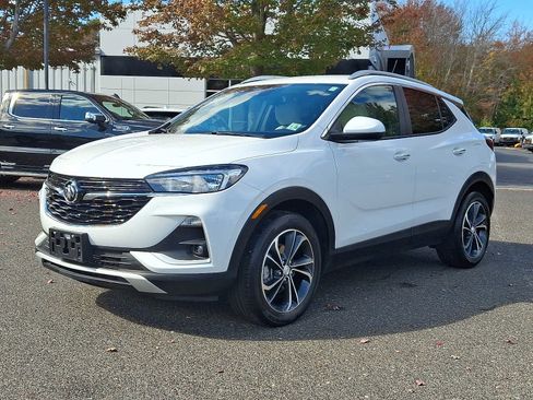 Used 2023 Buick Encore GX Select image 3