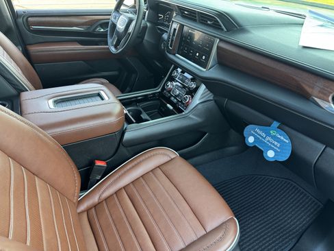 Certified 2023 GMC Yukon XL Denali Ultimate image 24