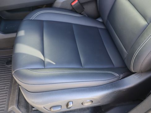 Used 2024 GMC Acadia Elevation w/ Black Edition image 17