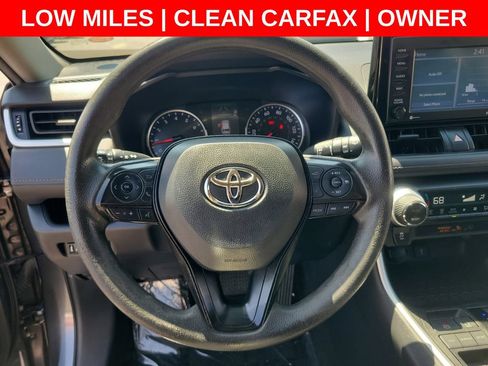Used 2021 Toyota RAV4 XLE w/ Carpet Mat Package (TMS) FWD image 25