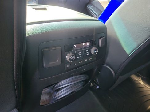 Used 2019 GMC Yukon SLT w/ Open Road Package image 17