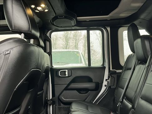 Used 2021 Jeep Wrangler Unlimited Sahara image 28