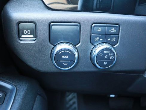 Used 2024 GMC Sierra 1500 SLT image 22