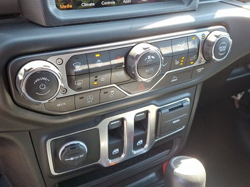 Used 2021 Jeep Wrangler Sport image 16