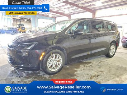 Used 2027 Chrysler Pacifica Select