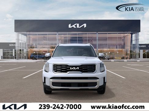 New 2025 Kia Telluride S image 2