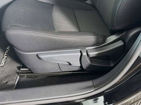 Certified 2025 Nissan Sentra SV FWD image 17