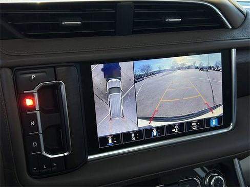 Used 2021 GMC Yukon XL Denali w/ Denali Premium Package image 19