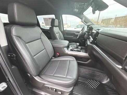 Used 2025 Chevrolet Silverado 1500 LTZ image 28