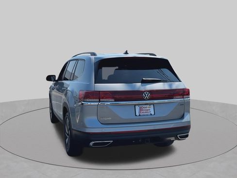 Used 2026 Volkswagen Atlas SE AWD/4WD image 9