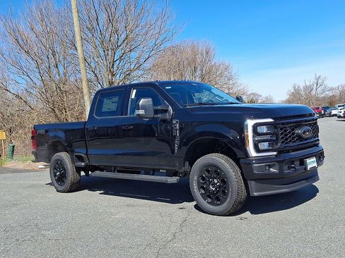 New 2026 Ford F350 XLT w/ XLT Premium Package AWD/4WD image 1