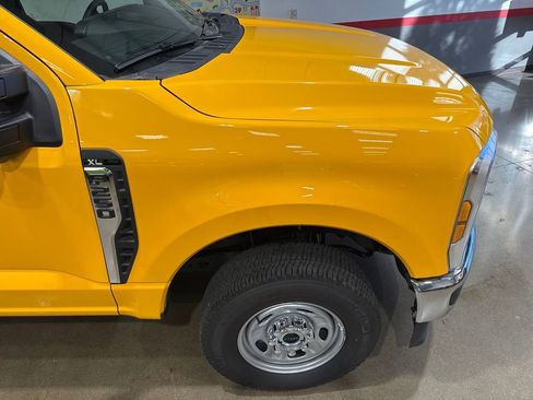 Used 2025 Ford F250 XLT w/ 360-Degree Camera Package image 32