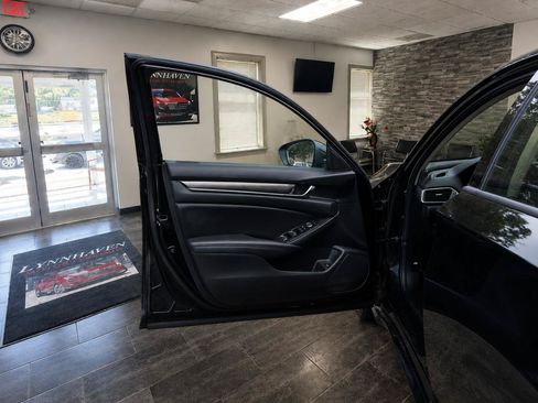 Used 2021 Honda Accord Sport Special Edition image 12