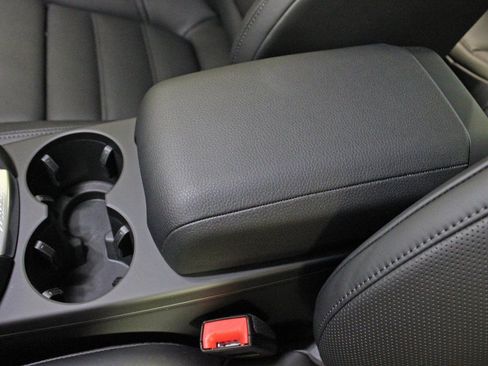 Certified 2026 Porsche Macan image 31