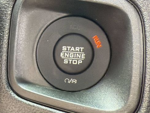 Used 2024 Jeep Wrangler Sport AWD/4WD image 16