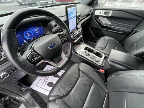 Certified 2022 Ford Explorer ST w/ Equipment Group 401A AWD/4WD image 17
