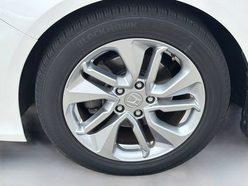 Used 2019 Honda Accord LX image 10