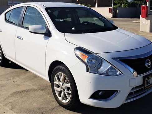 Used 2018 Nissan Versa SV w/ SV Special Edition Package FWD image 4