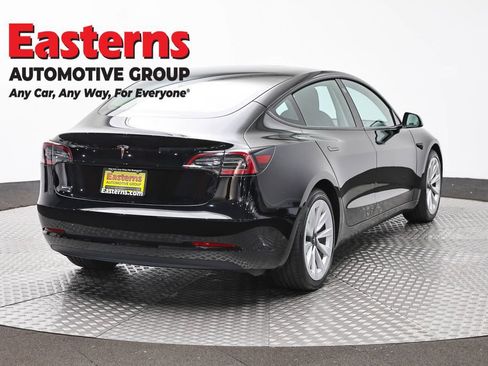 Used 2023 Tesla Model 3 Standard Range RWD image 5