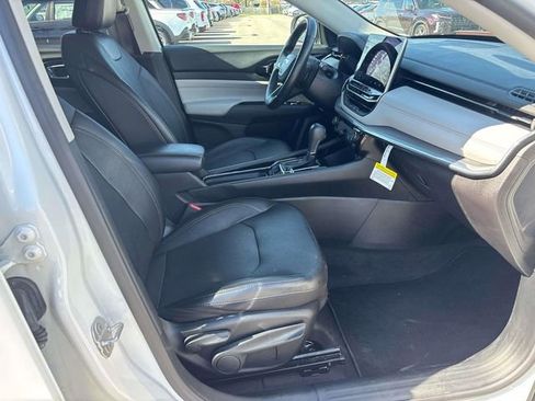 Used 2022 Jeep Compass Limited AWD/4WD image 16