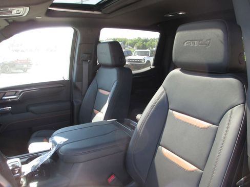 New 2026 GMC Sierra 1500 AT4 w/ AT4 Premium Package AWD/4WD image 14