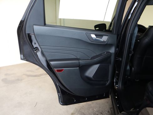 New 2026 Ford Escape SE image 37