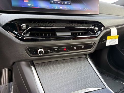 New 2026 BMW 330i Sedan w/ Convenience Package RWD image 26