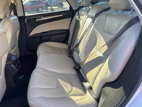 Used 2015 Ford Fusion Titanium image 17