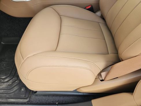 New 2026 Land Rover Range Rover Long Wheelbase Autobiography image 17