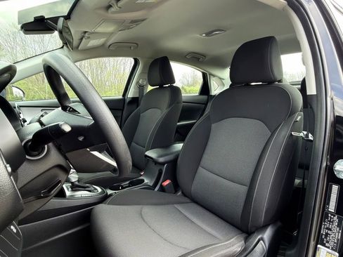 Used 2024 Kia Forte LXS image 15