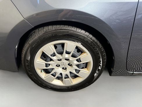 Used 2015 Toyota Corolla S FWD image 13