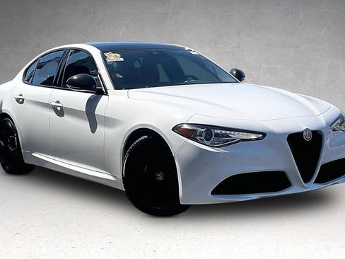 Used 2021 Alfa Romeo Giulia Ti w/ Nero Edizione RWD image 10