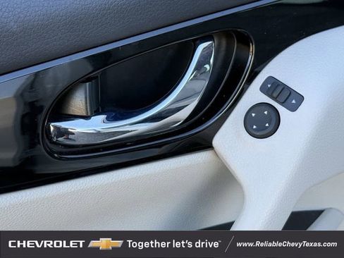 Used 2022 Nissan Rogue Sport SL image 29