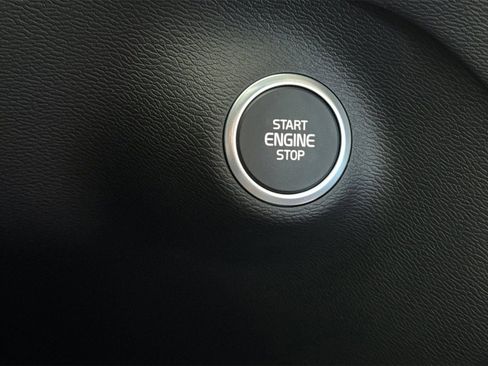 New 2026 Volvo XC40 B5 Plus w/ Protection Package Premier image 22