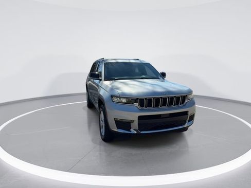 Used 2022 Jeep Grand Cherokee L Limited image 2