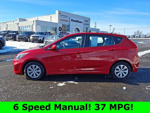 Used 2017 Hyundai Accent SE image 4